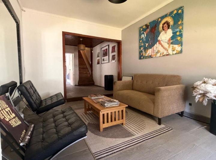 Casa · 187m² · 7 Ambientes · 1 Cochera
