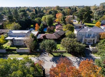 Casa de 7 ambientes, Ezeiza · Casaquinta en Alquiler Permanente · El Trébol · Parque Arbolado, Pileta, Quincho
