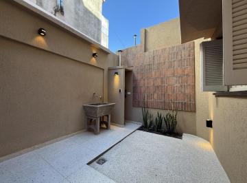 Casa · 62m² · 4 Ambientes · PH en Bella Vista