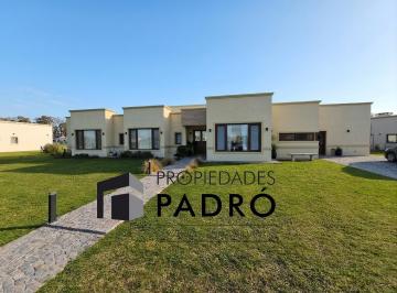 Casa · 185m² · 5 Ambientes · 2 Cocheras · Casa en Venta. Uf 108. Barrio Santa Inés, Comarcas de Luján.