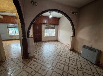 Casa · 136m² · 4 Ambientes · 2 Cocheras · Venta Casa 4 Amb con Cochera en Florencio Varela