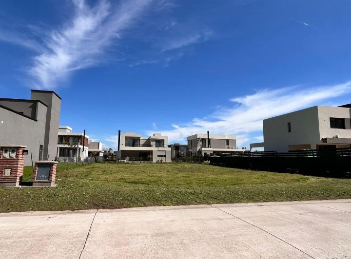 Terreno · 620m²
