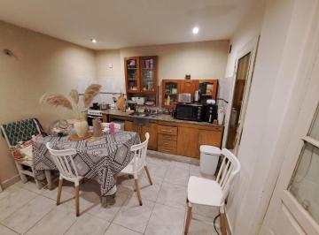 PH · 63m² · 3 Ambientes · PH 3 Ambientes Venta Caseros Patio