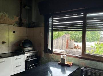 PH · 134m² · 4 Ambientes · Venta PH 4 Amb C/ Local Sin Expensas Virreyes