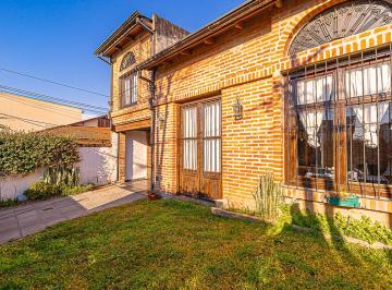 Casa · 100m² · 4 Ambientes · 1 Cochera · Venta Casa Estilo Campo Benavidez