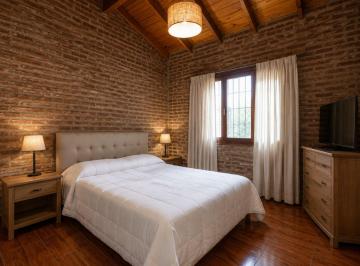 Casa · 121m² · 4 Ambientes · 1 Cochera · Casa en Venta en City Bell