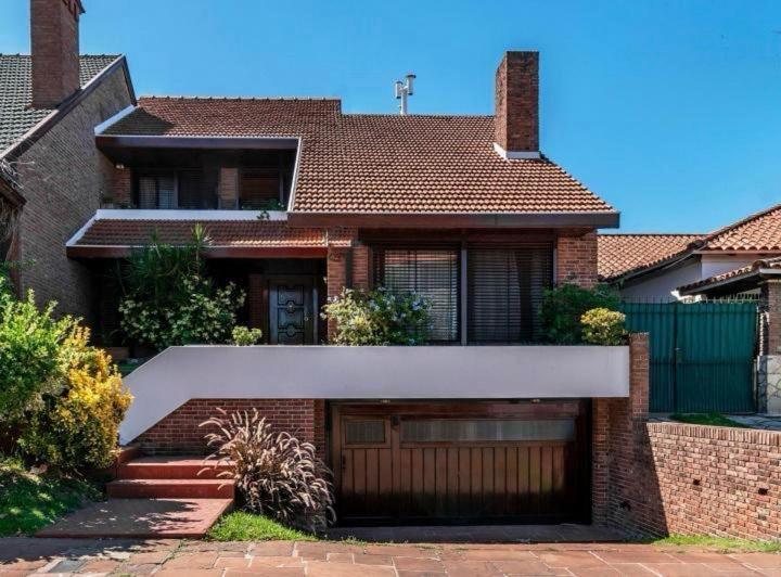 Casa · 339m² · 5 Ambientes · 1 Cochera
