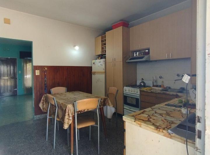 Casa · 72m² · 4 Ambientes · 1 Cochera