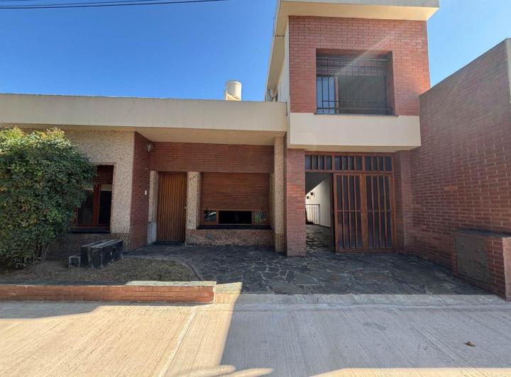 Casa · 152m² · 4 Ambientes · 1 Cochera