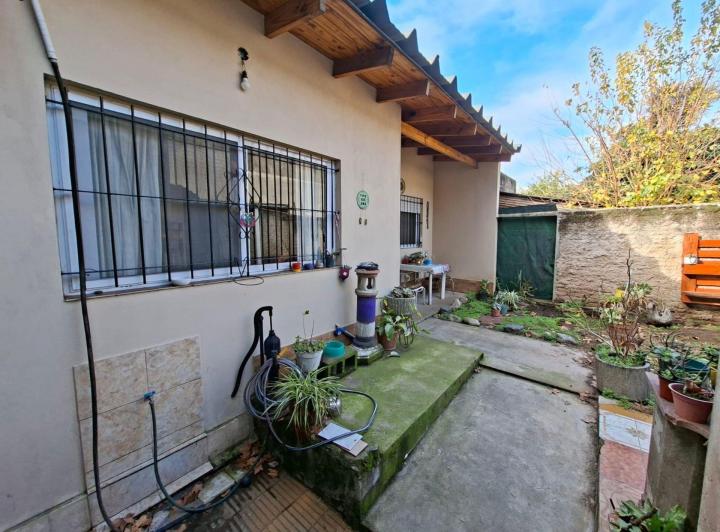 Casa · 250m² · 8 Ambientes · 3 Cocheras