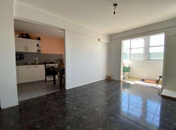 Departamento · 63m² · 4 Ambientes · Departamento de 4 Ambientes en Venta - Floresta
