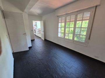 Casa · 61m² · 4 Ambientes · Venta Casa Planta Alta 2 Dorm.