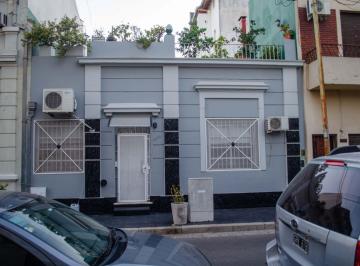 Casa · 99m² · 4 Ambientes · Venta Casa 4 Ambientes Liniers Permuta
