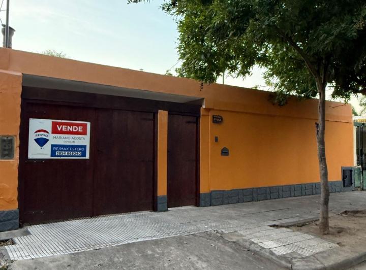 Casa · 90m² · 4 Ambientes · 2 Cocheras