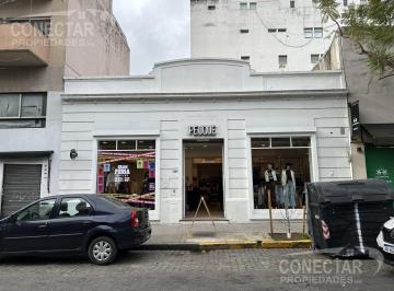 Local comercial · 190m² · Local Gran Frente de 12 M! Pb 170 m² Entrep. / Aguirre 800 / Zona Outlet - 1º Marcas