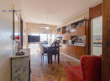 Departamento de 3 ambientes, Villa Urquiza · Departamento 3 Ambientes Al Contrafrente y Vista Abierta - Balcón - Inmejorable Ubicación!