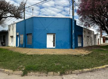Casa · 230m² · 4 Ambientes · Inmueble en Reconquista en Esquina Roca y Brown!
