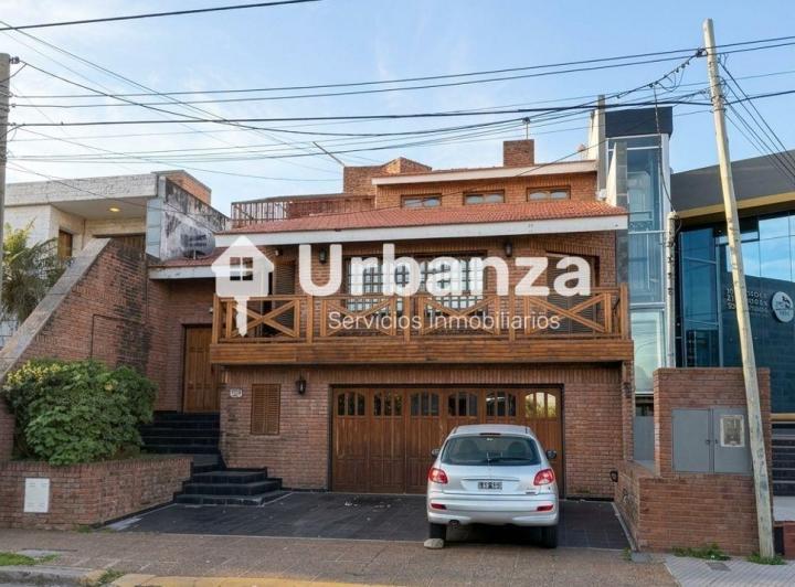 Casa · 550m² · 7 Ambientes · 2 Cocheras