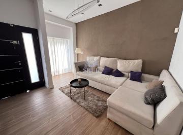 Casa · 210m² · 4 Ambientes · 2 Cocheras · Casa en Ciudad de Tigre