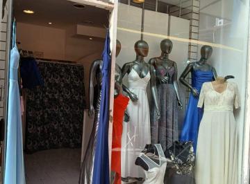 Local comercial · 24m² · Exelente Local con Entrepiso Barrio Once Oportunidad!