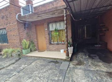 Casa · 100m² · 4 Ambientes · 1 Cochera · Casa en Venta 4 Ambientes Apto Credito. financia