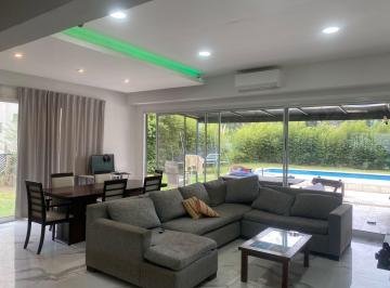 Casa · 201m² · 5 Ambientes · 2 Cocheras · Casa en Venta en El Ensueño