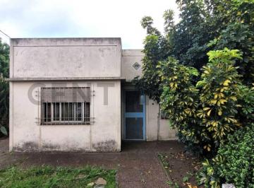 Casa · 98m² · 3 Ambientes · 2 Cocheras · Casa en Venta en Tolosa