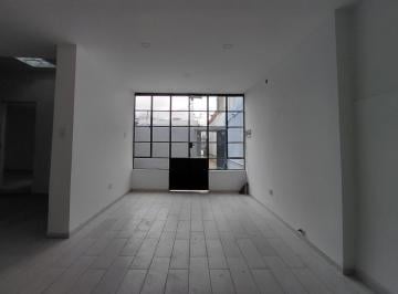 Casa · 114m² · 3 Ambientes · Casa de Pasillo Único Dos Dorm. en Barrio Belgrano