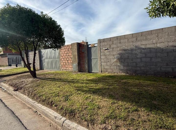 Casa · 151m² · 3 Ambientes · 2 Cocheras