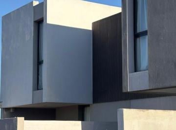 Casa de 5 ambientes, Salta · Dúplex en Alquiler – Vía Aurelia