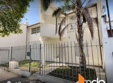 Casa · 250m² · 9 Ambientes · Casa en Venta 3 Dorm. Alberdi