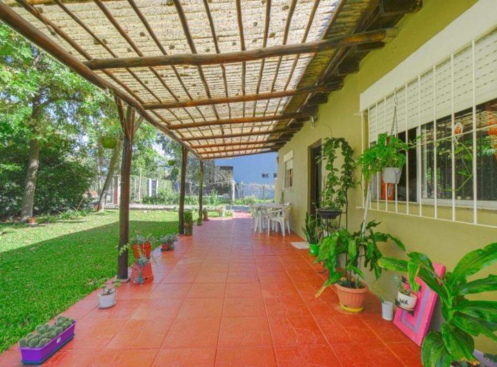 Casa · 107m² · 4 Ambientes · 1 Cochera