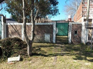 JSP-JSP-5354_2 · Venta de Lote con Casa 2 Dorm. en Los Hornos, La Plata.