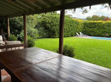 Casa · 300m² · 6 Ambientes · 2 Cocheras · Casa - Laguna del Sol