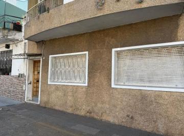 PH de 2 ambientes, Pompeya · Departamento Tipo Casa Planta Baja Al Frente Sin Expensas