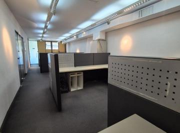 Oficina comercial · 114m² · 5 Ambientes · Oficina en Venta, Muchos M²,excelente Ubicación. Vista a La Plaza!