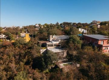 Casa · 203m² · 2 Ambientes · 2 Cocheras · Venta Casa en Valle del Sol Mendiolaza con Pileta y Vistas a Las Sierras
