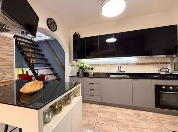 Casa · 113m² · 6 Ambientes · 1 Cochera · Venta Casa 2 Dorm. Mas Apartamento Ituzaingo