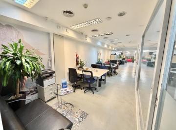 Oficina comercial · 250m² · 4 Ambientes · Oficina en Alquiler en Parana y Santa Fe de 250 m² - Recoleta