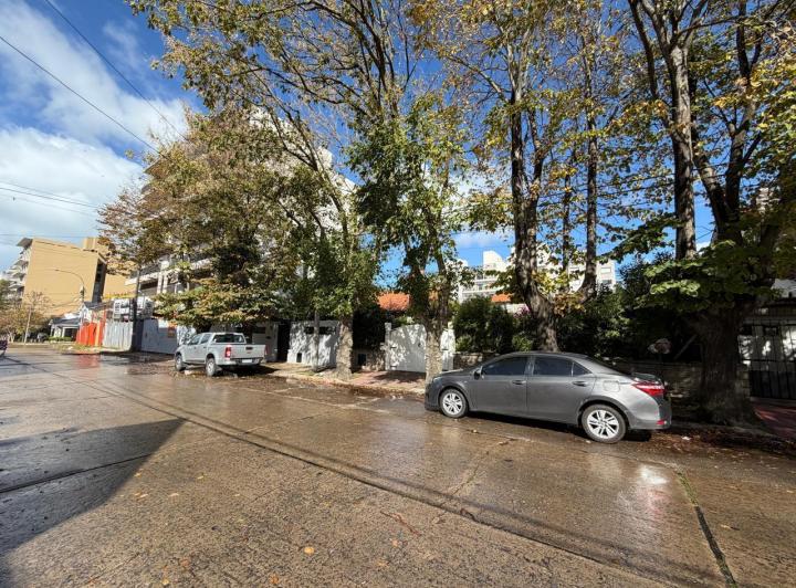 Terreno · 618m²