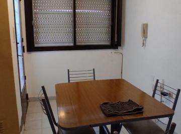 Departamento de 2 ambientes, Rosario · Dueño Alquila Departamento de 1 Dormitorio Impecable en un Primer Piso.