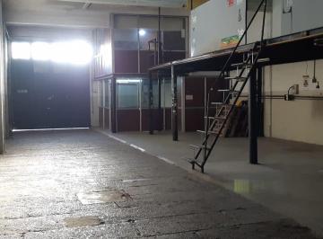 Bodega-Galpón , General San Martín · Galpón 380 m² Cubiertos en Alquiler a m de Av Pte Perón