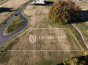 Terreno · 1672m² · Lote en Venta en Pilara en El Faeton Sobre Cancha de Golf