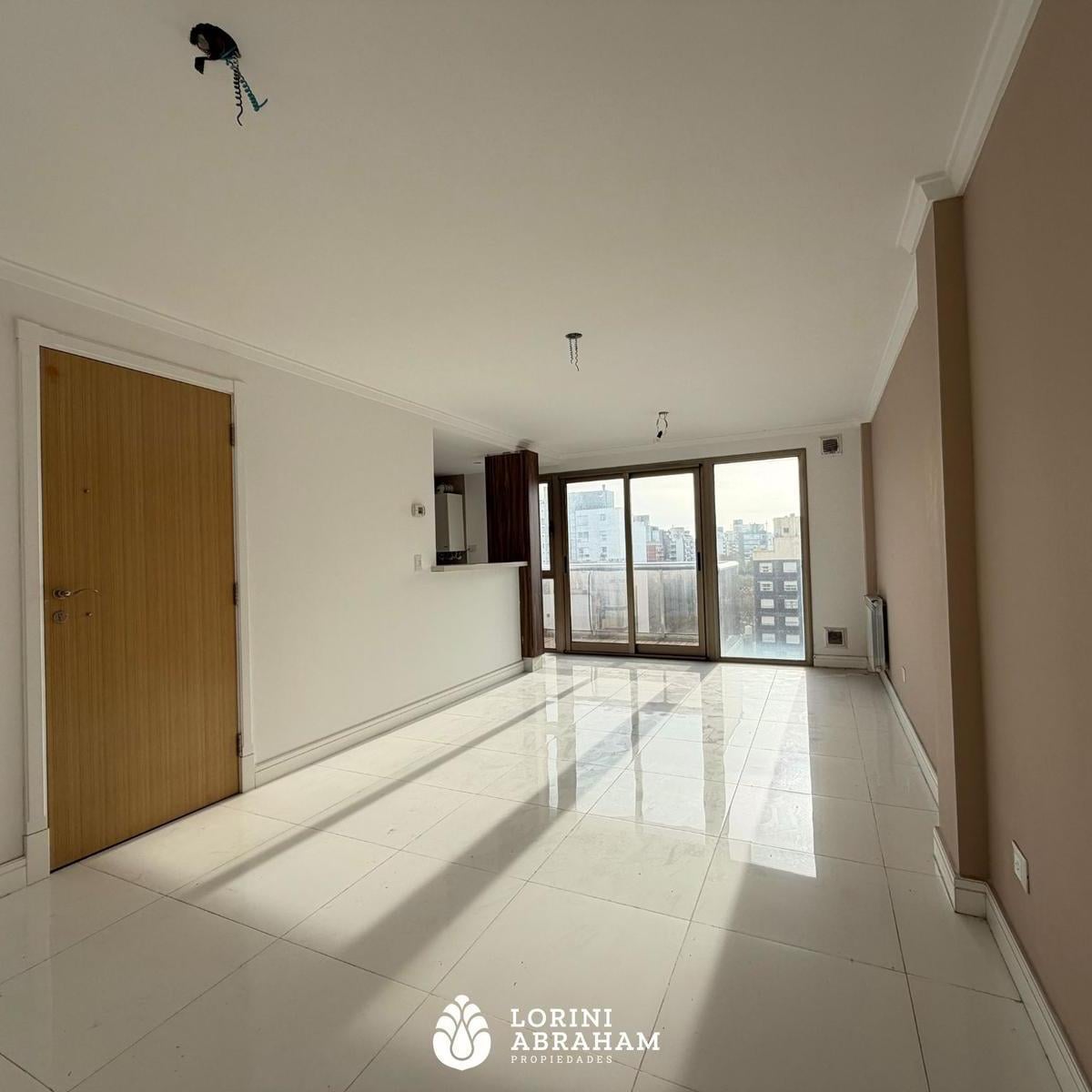 Venta semipiso dos ambientes C/ cochera zona plaza mitre