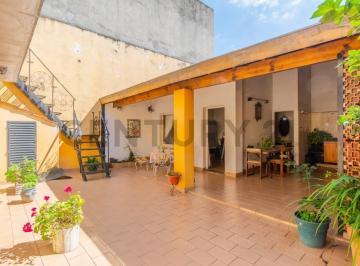 Departamento · 112m² · 4 Ambientes · Venta PH en Villa Lynch: Ideal Para Familias