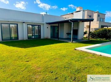 Casa de 4 ambientes, Pilar · Casa en Venta C/ Cochera en Barrio Santa Clara Manzanares