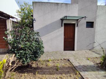 Casa de 3 ambientes, La Matanza · Casa en Venta 3 Ambientes en Lomas del Mirador - con Cochera