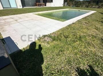 Oficina comercial · 135m² · 5 Ambientes · 2 Cocheras · Alquiler Casa Puertos del Lago - Ceibos - Pb - 3 Dorm.