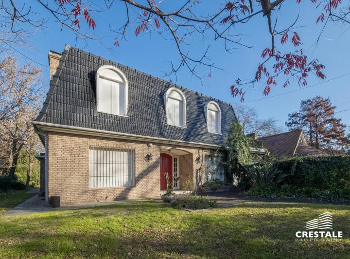 Casa · 450m² · 5 Ambientes · 2 Cocheras