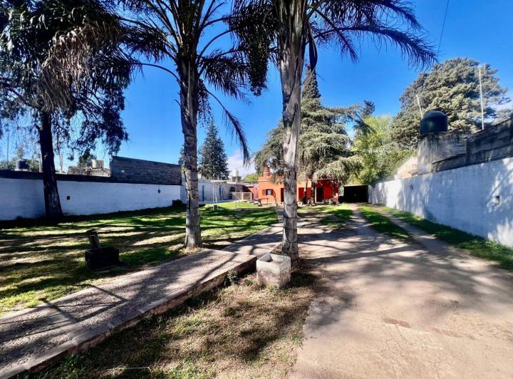 Casa · 145m² · 6 Ambientes · 2 Cocheras